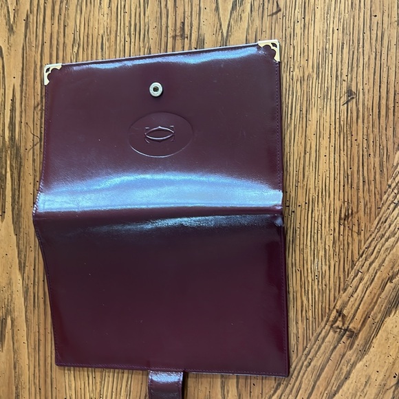 Vintage Cartier leatherwallet/passport holder.Very good condition. Brass. unisex - Picture 4 of 7